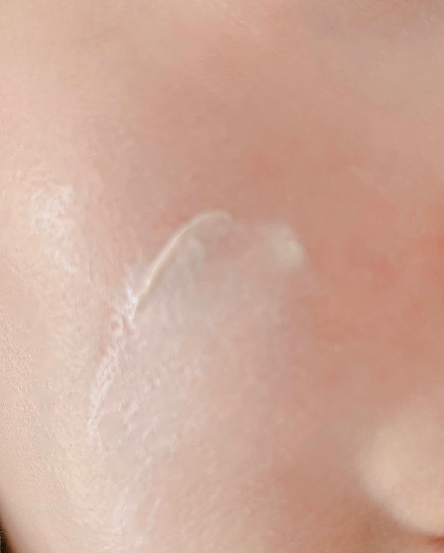 cherry on LIPS 「ALLIE様のプロモーションに参加中アリィーのUVシリーズ大好..」(4枚目)