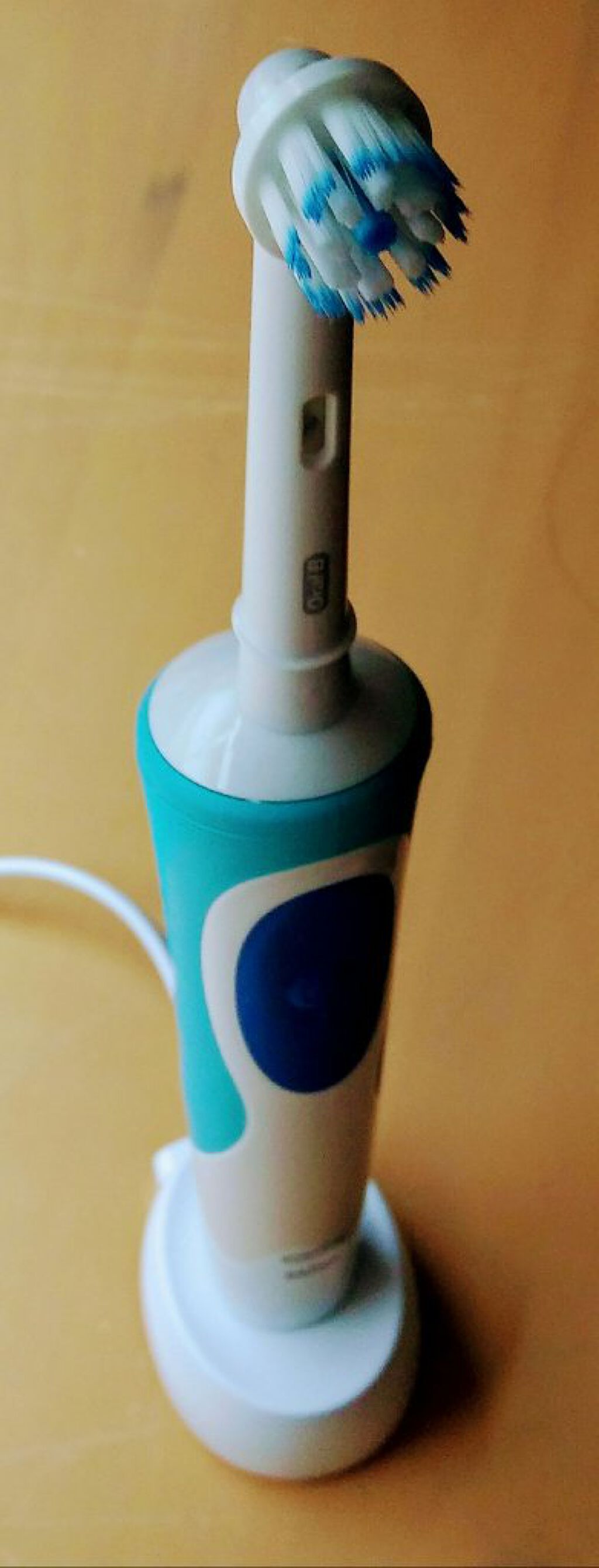 ブラウンオーラルB 電動歯ブラシ/ブラウン/電動歯ブラシを使ったクチコミ（2枚目）