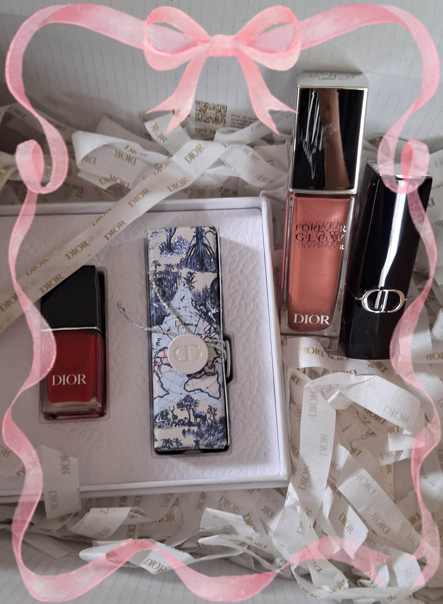 ディオールスキン フォーエヴァー グロウ マキシマイザー 014 ロージー（公式オンラインブティック限定）/Dior/ハイライトを使ったクチコミ（1枚目）