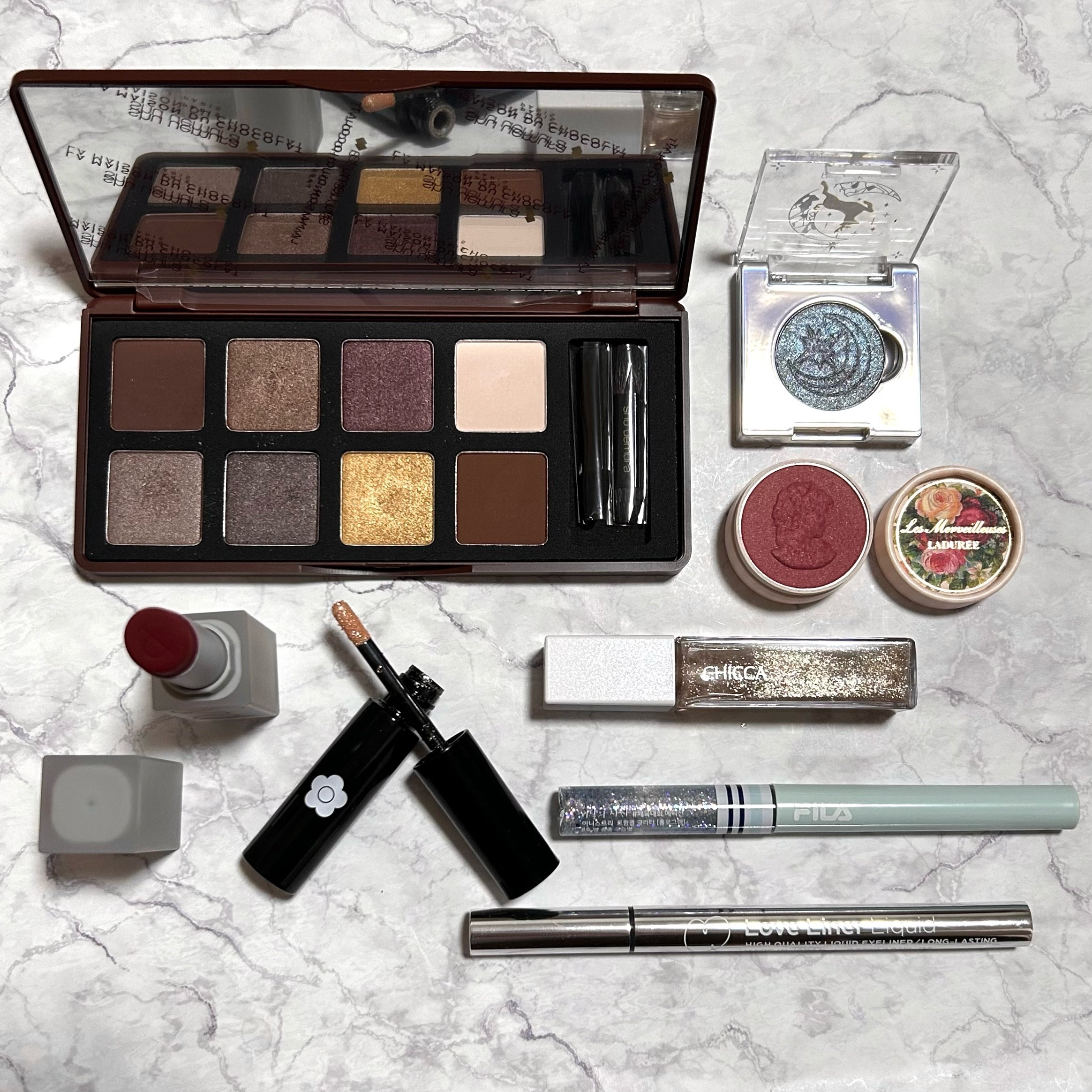 白夜と極夜シリーズシングルアイシャドウ 満月/FlowerKnows/単色アイシャドウを使ったクチコミ（3枚目）