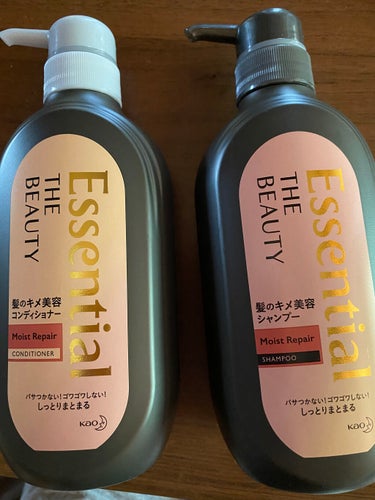 LIPSさんを通じてEssential THE BEAUTY 髪のキメ美容シャンプー／コンディショナー＜モイストリペア＞をいただきました☆

ありがとうございます♪

パサついたり、ゴワついたり日よって