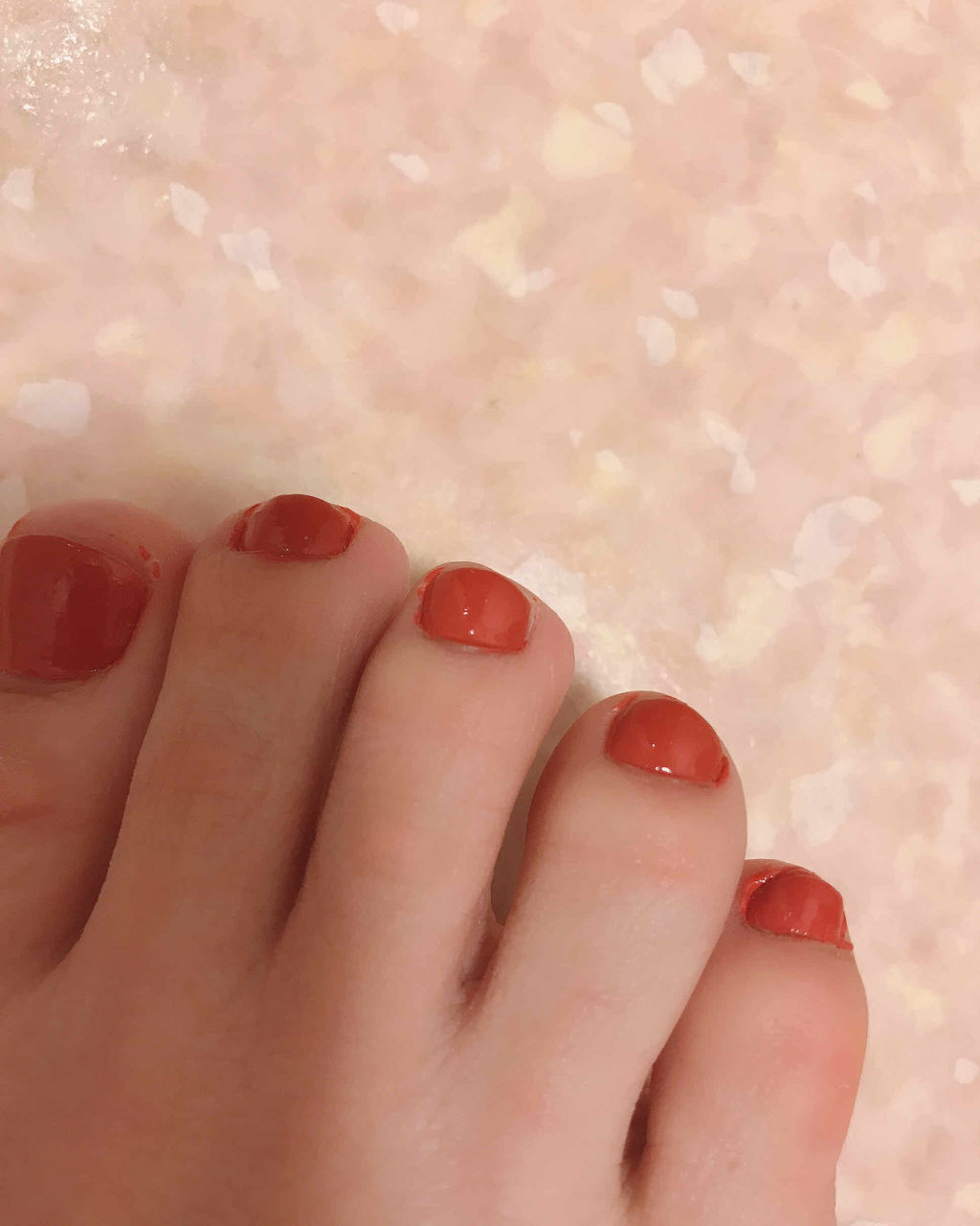 カラフルネイルズ N35 アーバンルージュ/キャンメイク/マニキュアを使ったクチコミ（2枚目）