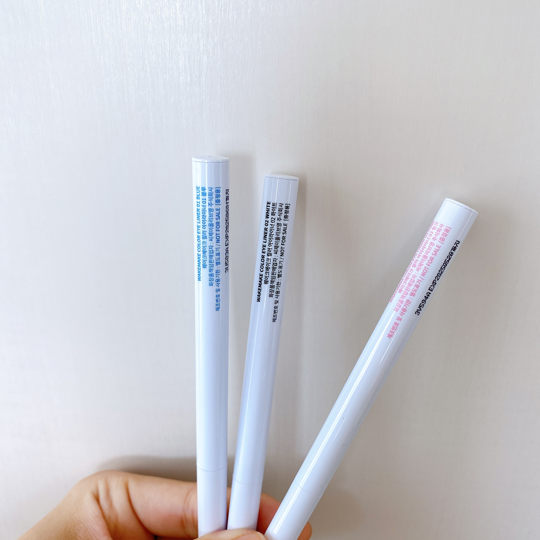 COLOR EYE LINER/wakemake/リキッドアイライナーを使ったクチコミ（3枚目）