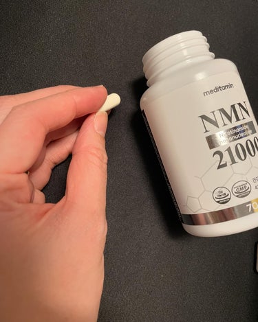 メディタミン NMN 21000のクチコミ「NMN 21000
愛用しているメーカーのNMNを飲んでいます。
1カプセル当たりNMNが30.....」（1枚目）