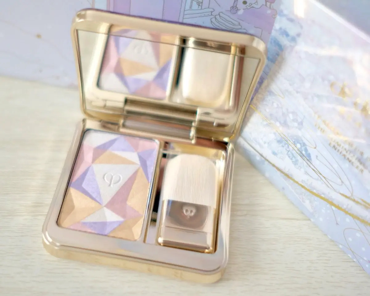 ル・レオスールデクラ /クレ・ド・ポー ボーテ/パウダーハイライトを使ったクチコミ（2枚目）