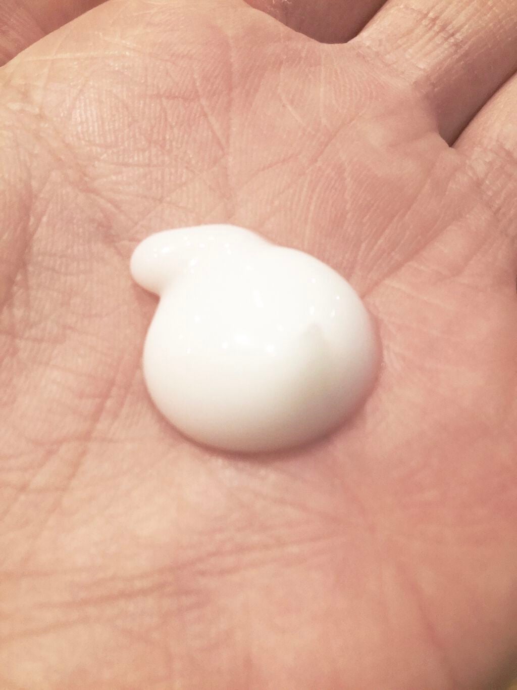 モイストシャイン ハニーヘアミルク 3.0/beee8/ヘアミルクを使ったクチコミ(2枚目)