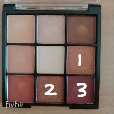 UR GLAM　BLOOMING EYE COLOR PALETTE/U R GLAM/アイシャドウパレットを使ったクチコミ（3枚目）