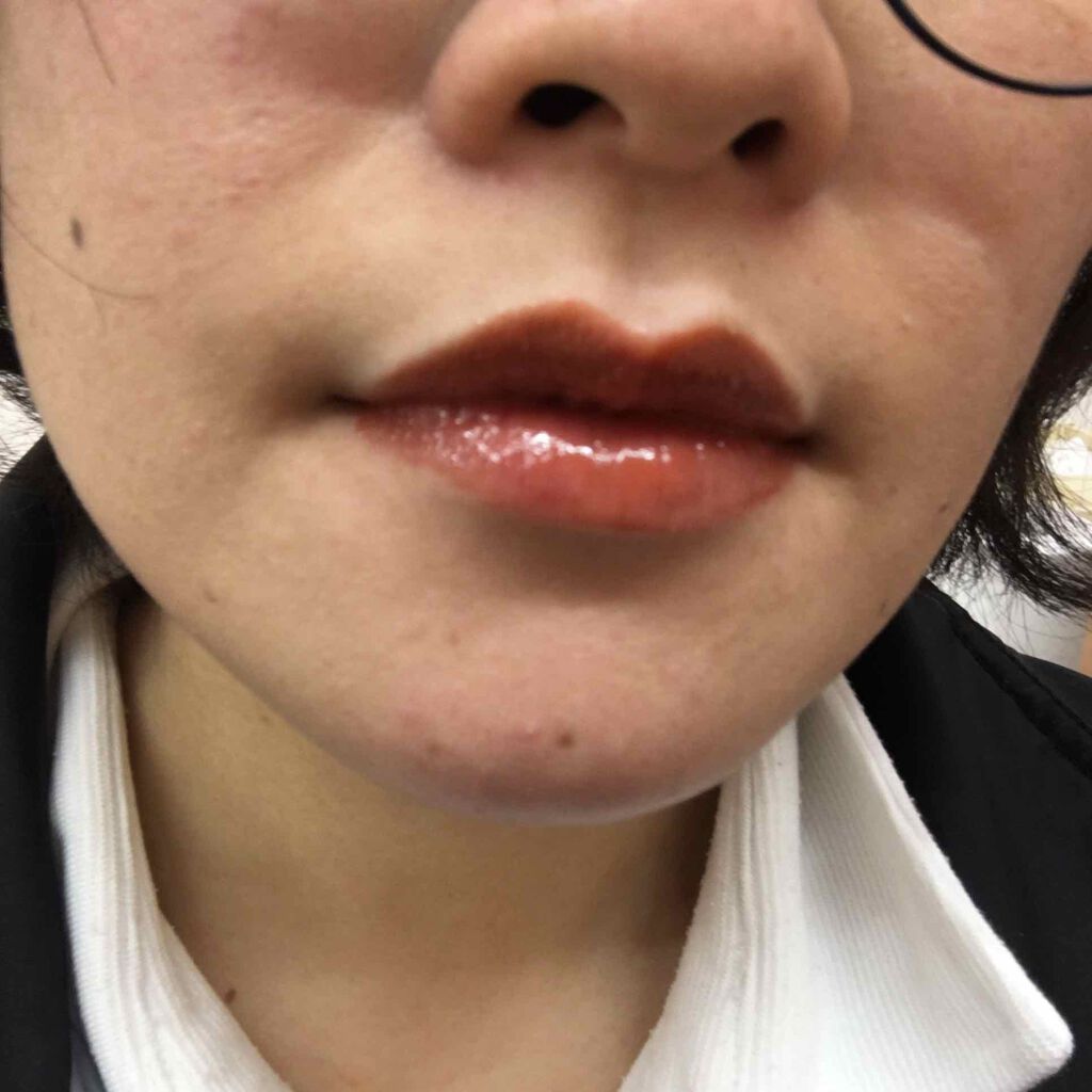 fresh_rouge_goyi on LIPS 「ダイソースピンズリップグロスキャラメリゼパッケージ開ける前に撮..」(3枚目)