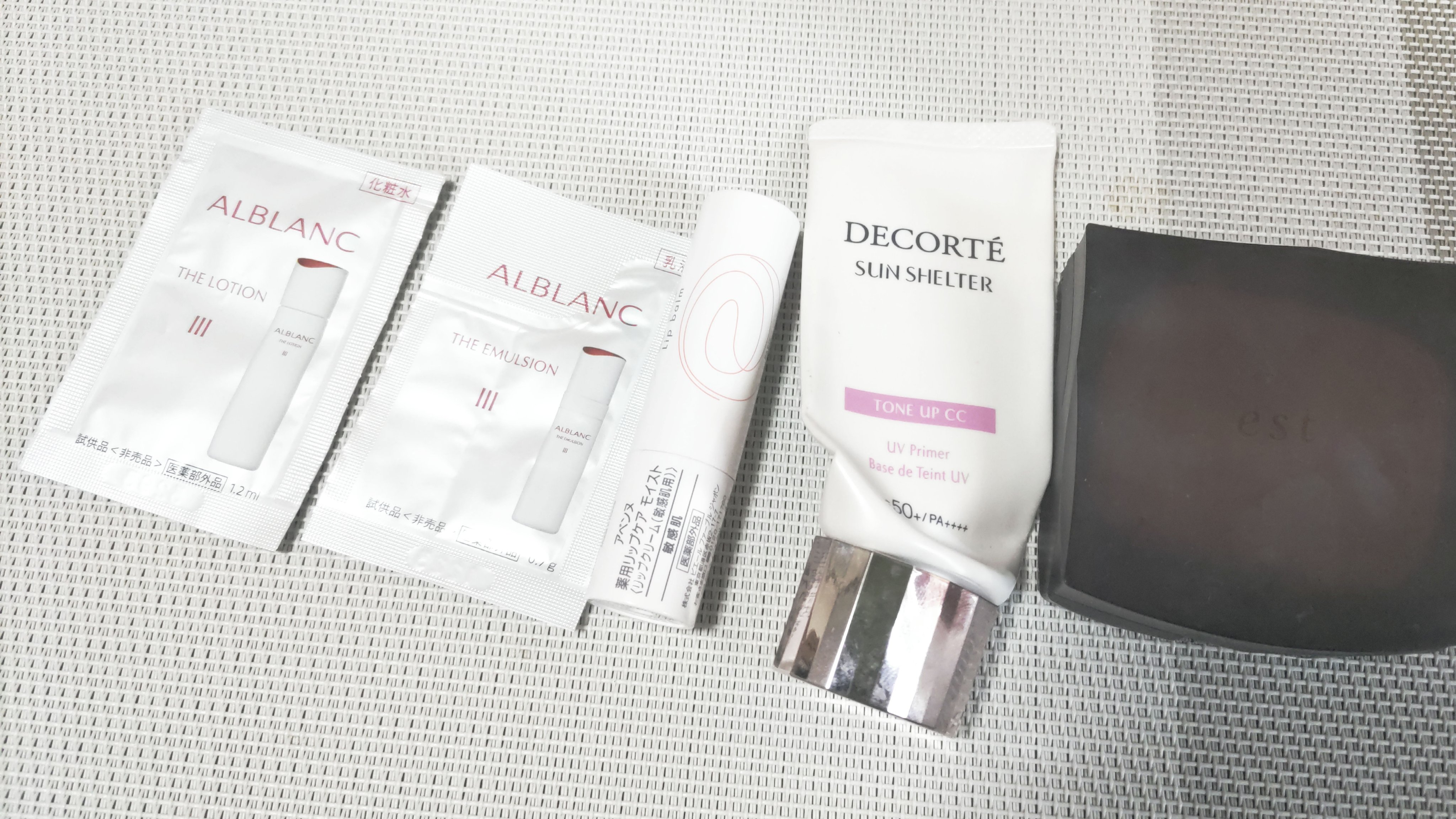 イルミネーティング パウダーファンデーション  専用コンパクト（専用スポンジ付）/est/パウダーファンデーションを使ったクチコミ（1枚目）