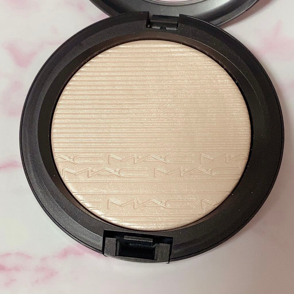 エクストラ ディメンション スキンフィニッシュ/M・A・C/プレストパウダーを使ったクチコミ(2枚目)