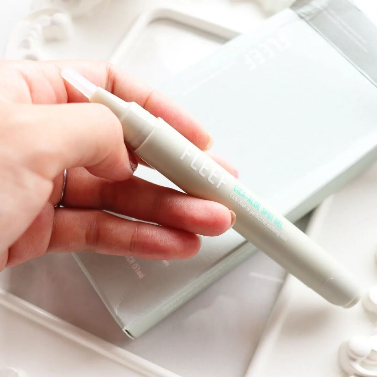 シカアロエスポットキット/FlEEF/にきびパッチを使ったクチコミ（3枚目）