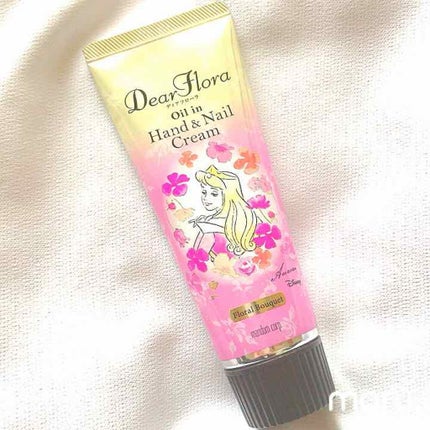 ディアフローラ オイルイン ハンド&ネイルクリーム フローラルブーケ/マンダム/ハンドクリームを使ったクチコミ(1枚目)