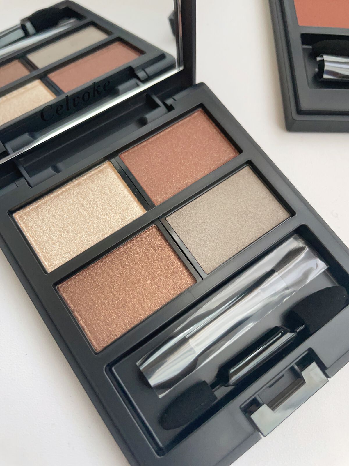 セルヴォーク ヴァティック アイパレット/Celvoke/アイシャドウパレットを使ったクチコミ（2枚目）