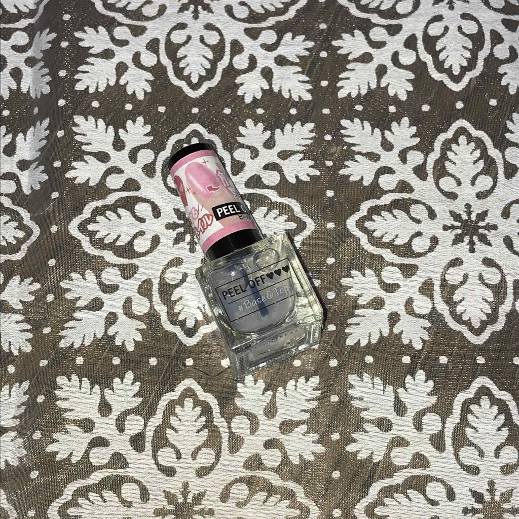 剥がせるベースコート (ピールオフベースコート)/crayontouch-me/ネイルベースコートを使ったクチコミ（1枚目）