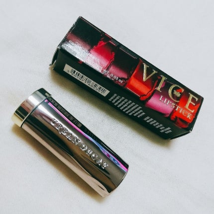 アーバンディケイ バイス リップスティックのクチコミ「CONFORT MATTE BAD BLOOD
弾丸みたいでメチャメチャかっこいいし小ぶりで持.....」(2枚目)