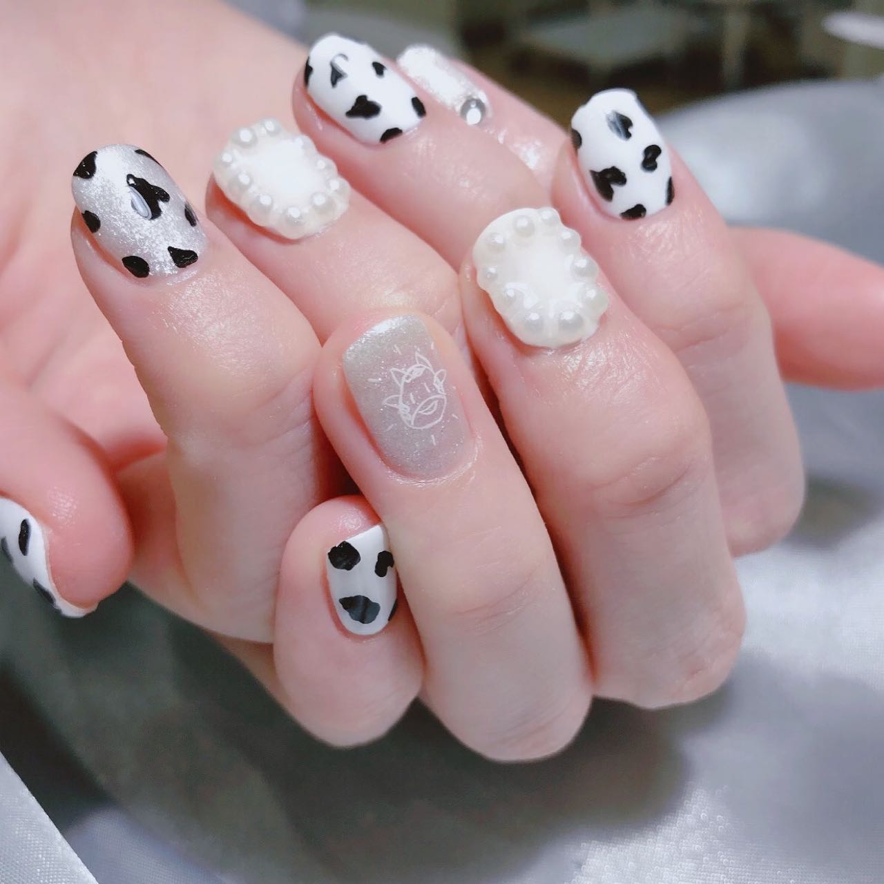 #ネイル,#牛柄ネイルのネイルデザイン