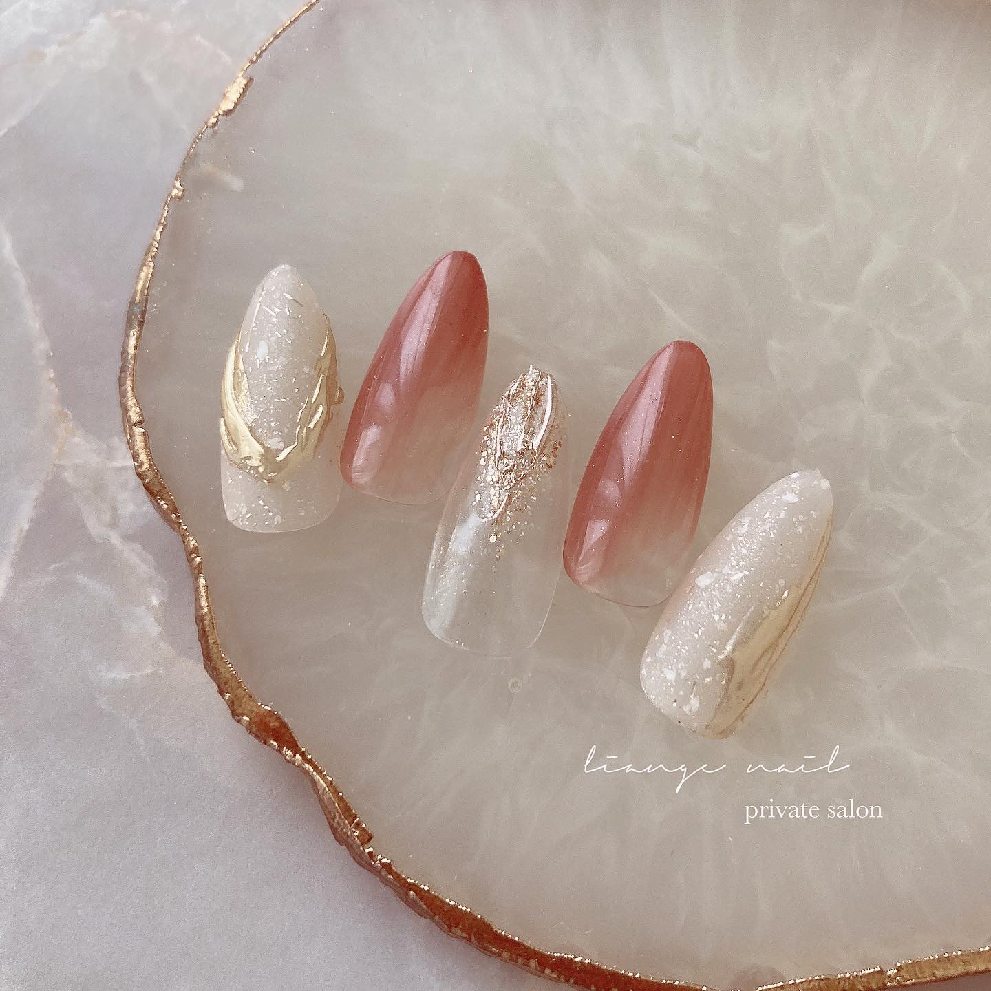 #ネイル,#夏ネイル,#大人ニュアンスネイル,#ニュアンスネイル,#ジェルネイル,#ミラーネイル,#テラコッタネイル,#秋ネイルのネイルデザイン