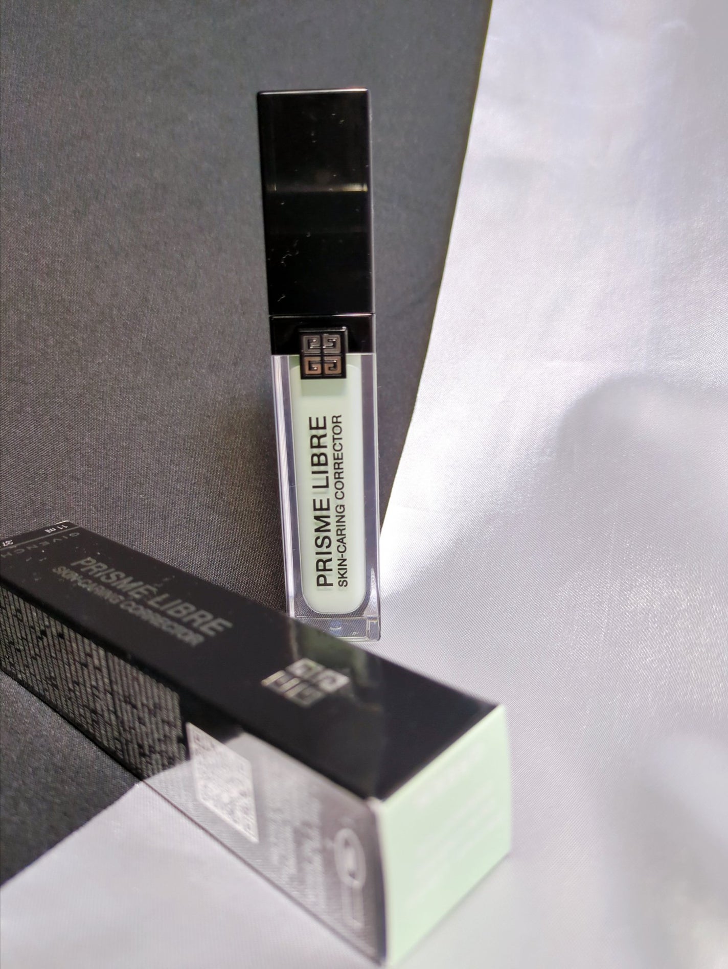 プリズム・リーブル・スキンケアリング・コレクター/GIVENCHY/化粧下地を使ったクチコミ(1枚目)