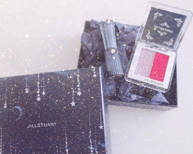 

*☼*―――――*☼*―――――


久しぶりにJILLSTUART行ってお買い物✧︎


⭐️ダズリングティント  02   ￥3080

ティントタイプのリップなので長持ちする。
自分の唇の水分