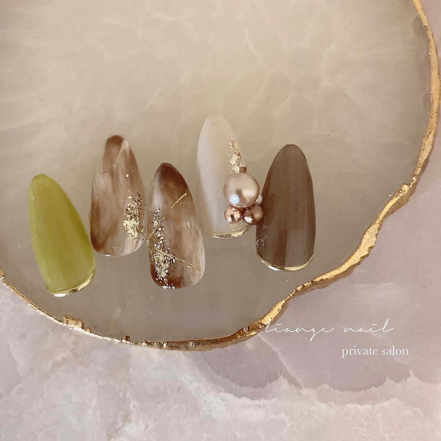 Yuki on LIPS 「.ピスタチオカラーがポイントです💓🍫...使用item↓@ru..」(1枚目)