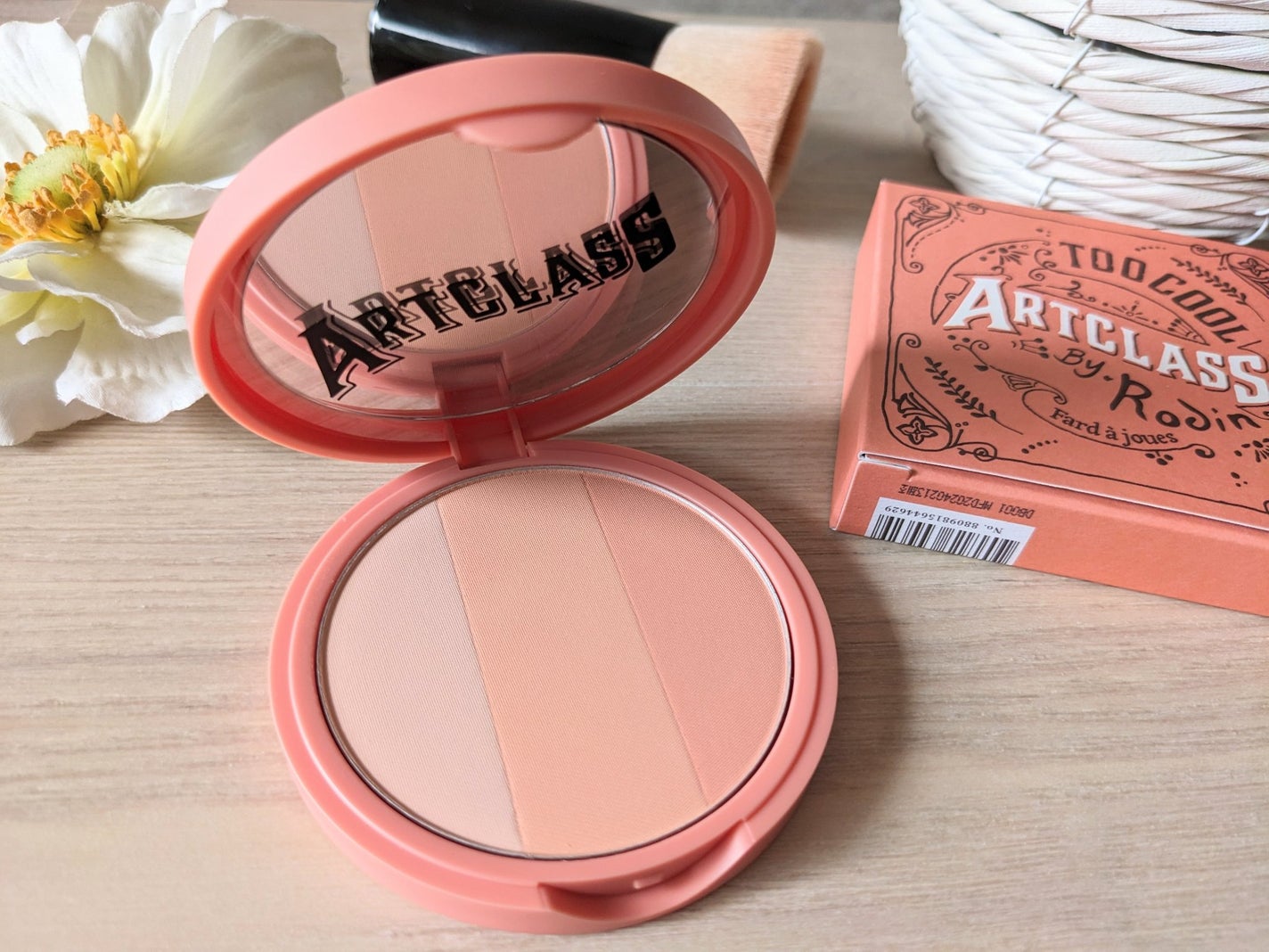 アートクラスバイロダンブラッシャー/too cool for school/パウダーチークを使ったクチコミ(3枚目)