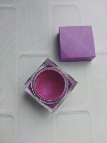 コフレドール 3Dトランスカラー アイ＆フェイスのクチコミ「大好きな紫のアイシャドウ。
#コフレドール
#3Dトランスカラーアイアンドフェイス
#PU64.....」（1枚目）