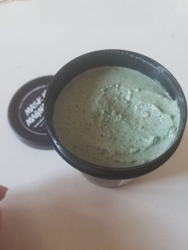 I love this mask and good smells like mint chocolate chip ice cream.
it's super refreshness. My skin 