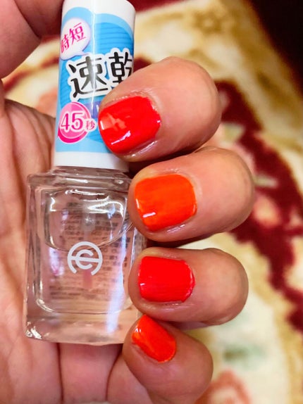 ネイルホリック Vivid color OR202/ネイルホリック/マニキュアを使ったクチコミ(2枚目)