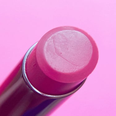 オーブ タイムレスカラーリップのクチコミ「今また話題になっているAUBEのリップ💄
マスクメイクにも強い大人ローズカラー🌹

#yuna.....」（3枚目）