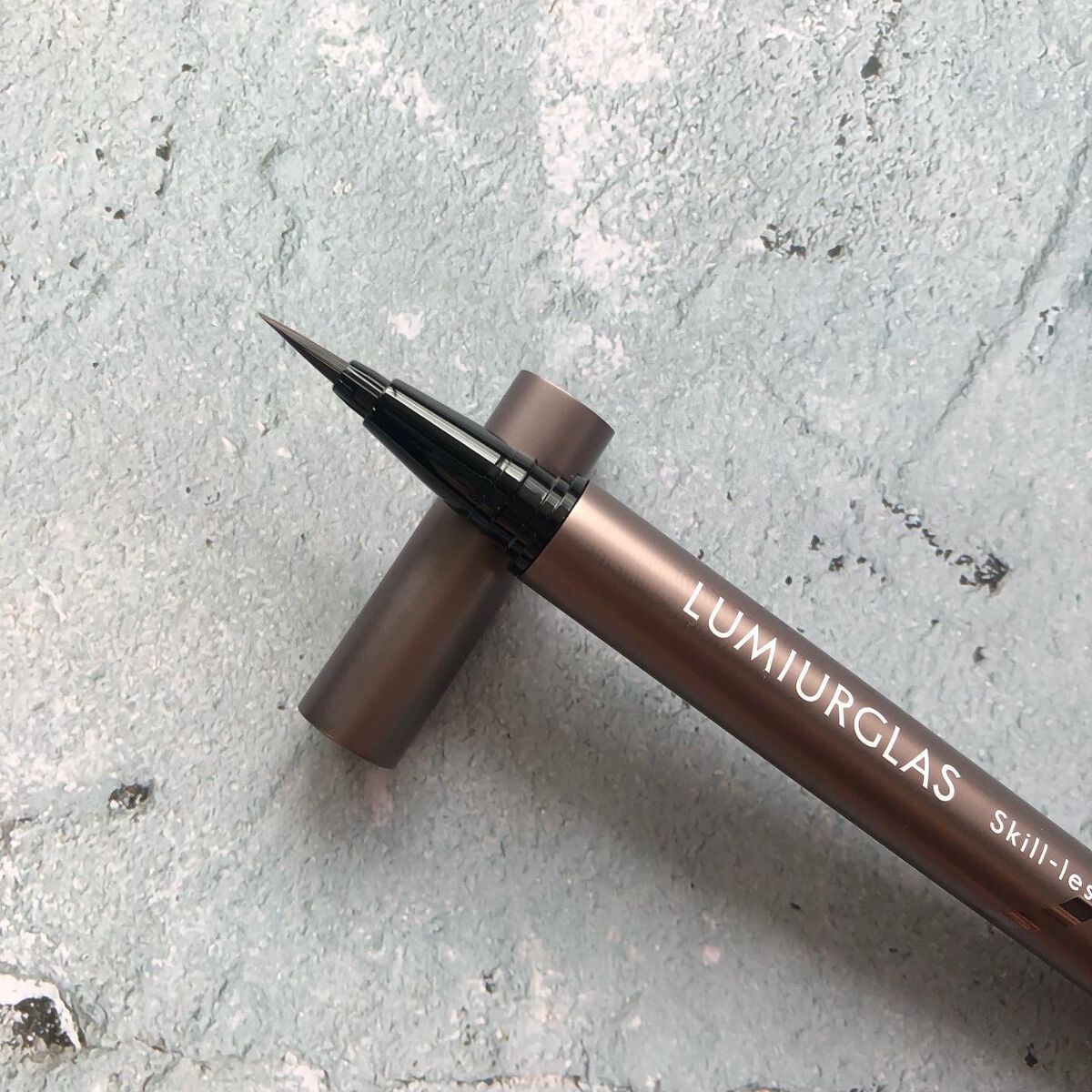 スキルレスライナー/LUMIURGLAS/リキッドアイライナーを使ったクチコミ（3枚目）