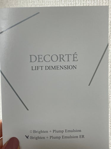 DECORTÉ リフトディメンション プランプ ファーム エマルジョン ERのクチコミ「⭐️サンプル使用⭐️
DECORTÉの商品購入した時にいただいたサンプル使いました。
私はスキ.....」（1枚目）