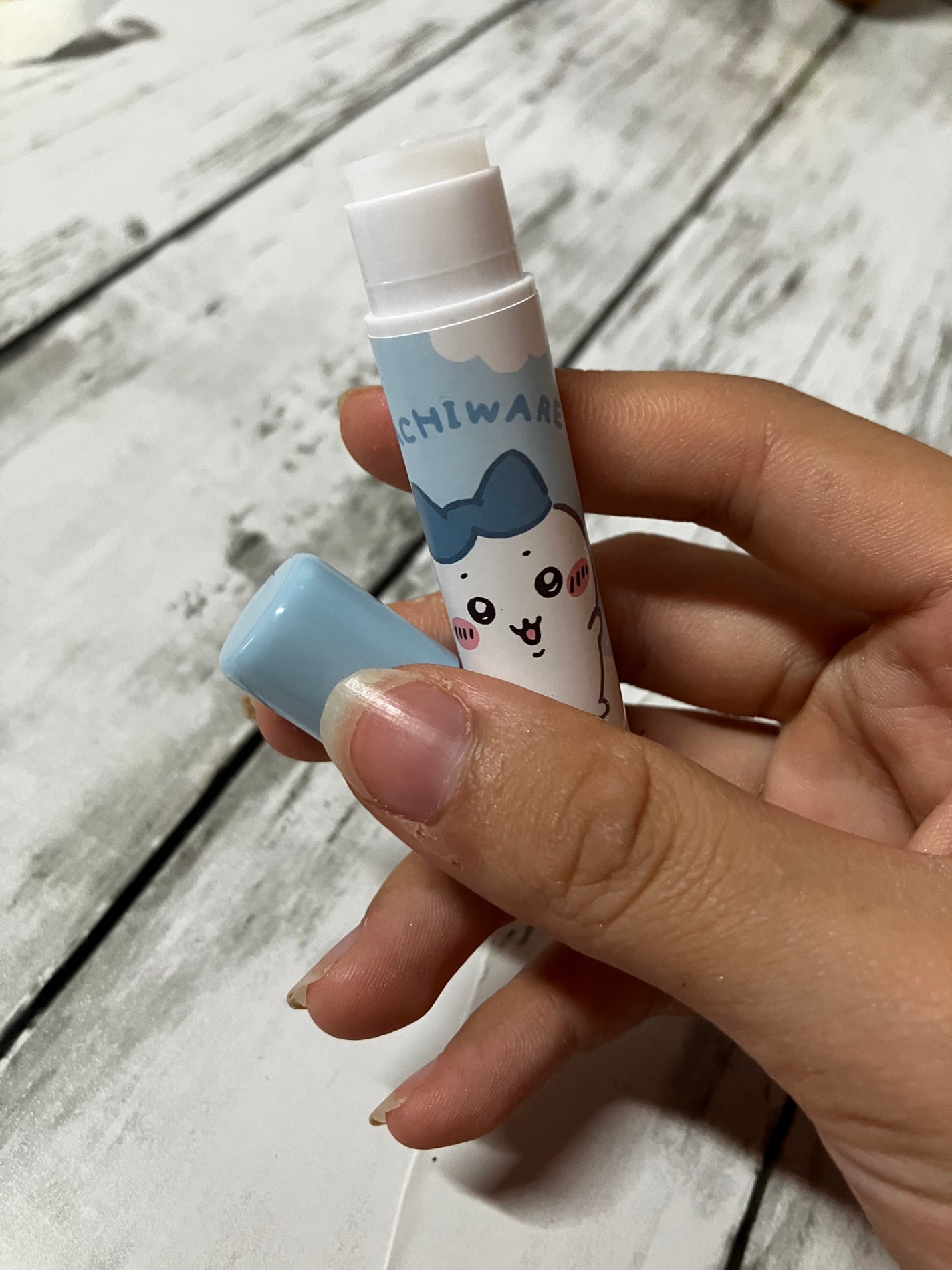 膝 on LIPS 「リップクリーム ハチワレ〈ブルーベリーの香り〉¥550✼••┈..」(2枚目)