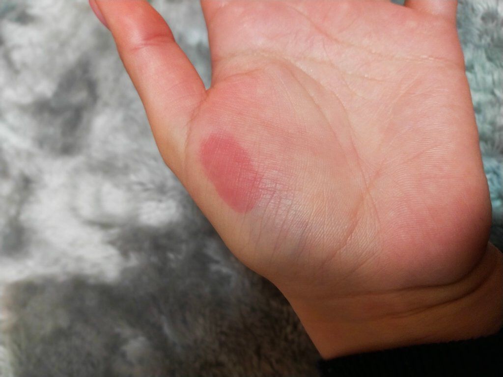 ジューシーラスティングティント/rom&nd/リップティントを使ったクチコミ（3枚目）