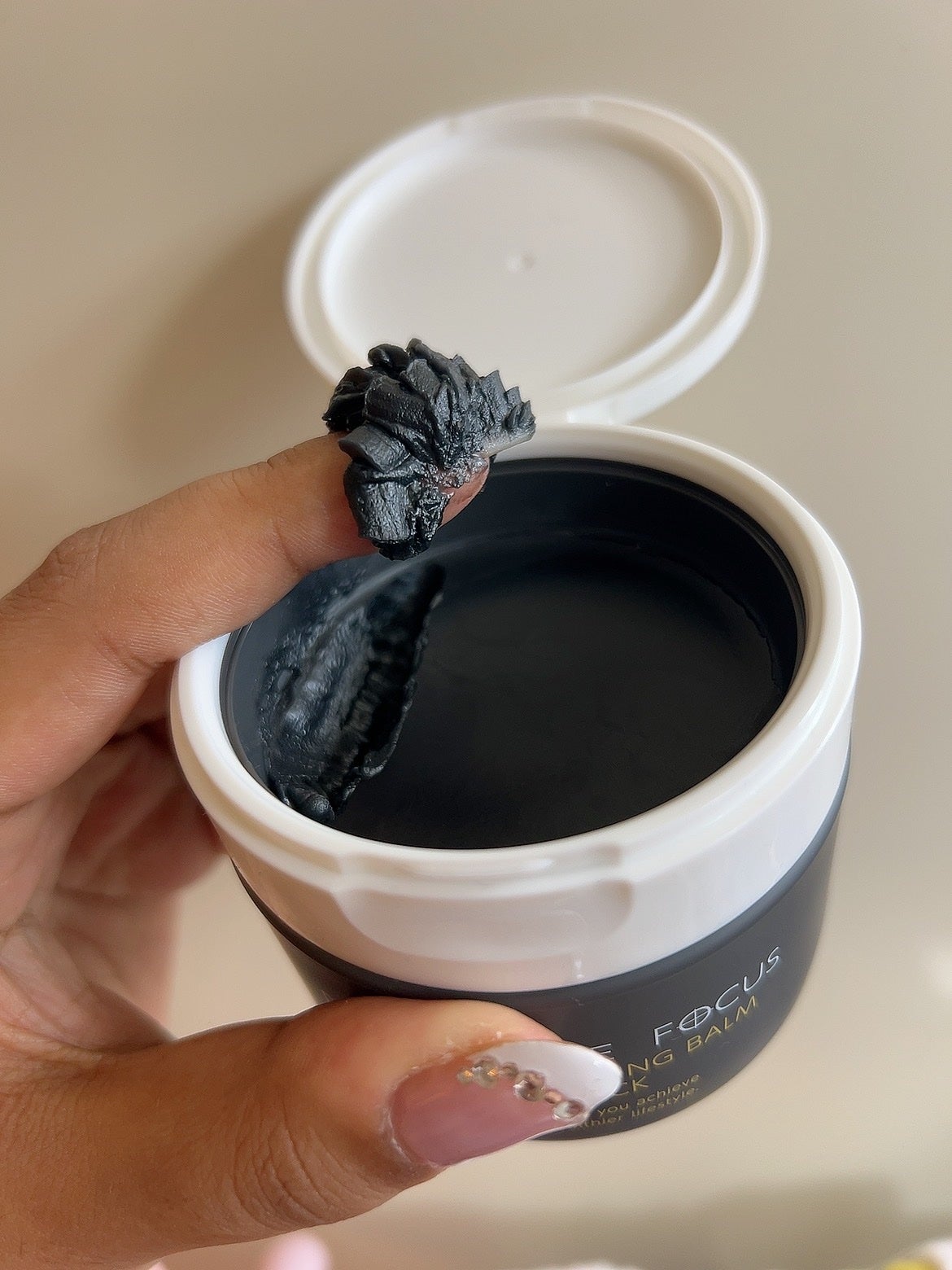 パーフェクトワンフォーカス スムースクレンジングバーム ディープブラック/PERFECT ONE FOCUS/クレンジングバームを使ったクチコミ(2枚目)