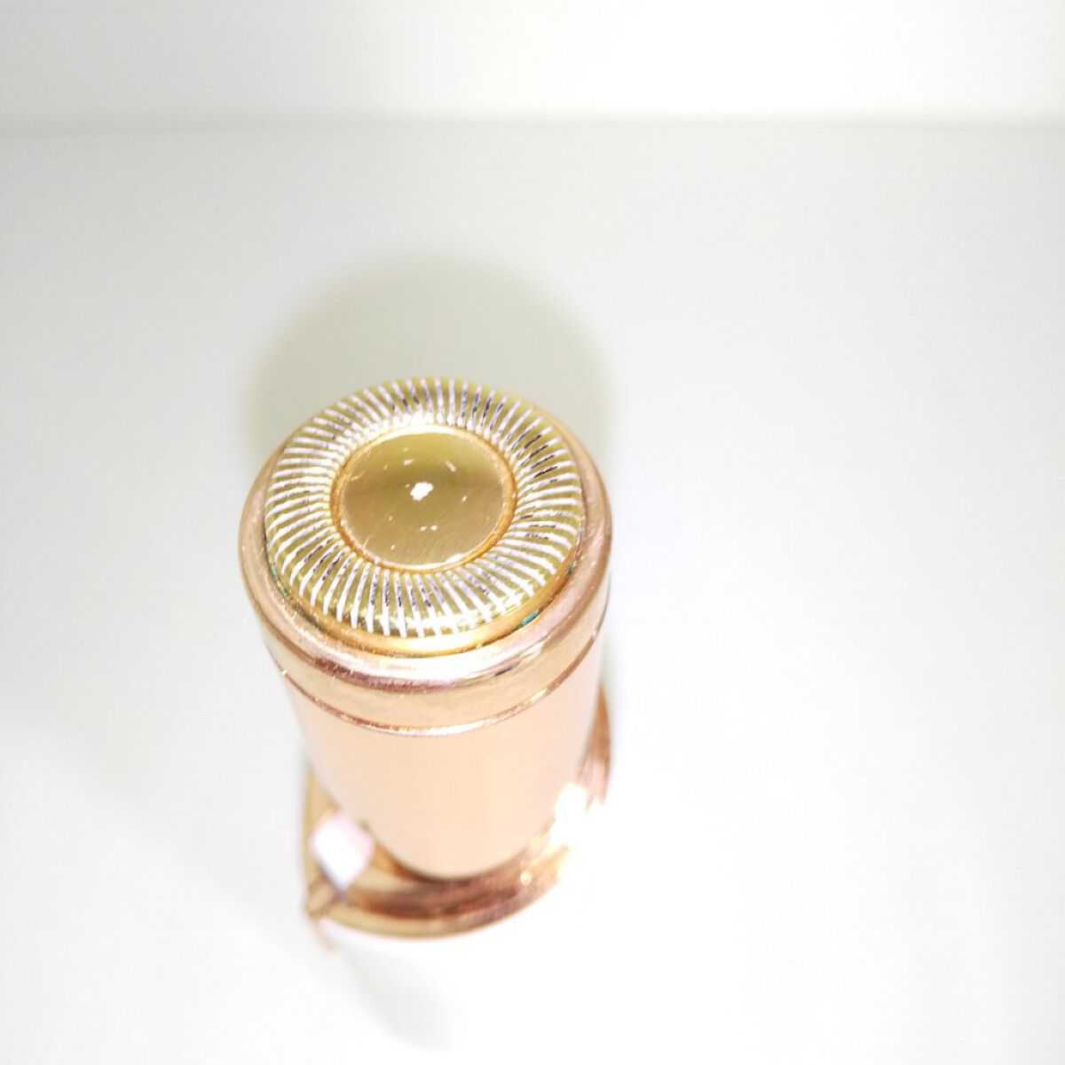 フローレス フローレスのクチコミ「フェイスシェイバー

指にも使用可

メイクの上からも使用可能
LEDライト付き

肌のトーン.....」（2枚目）