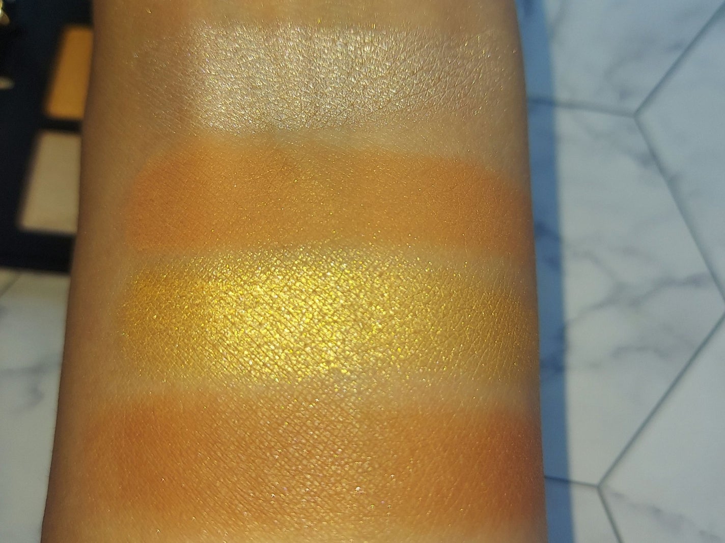 エトワルローズ 4色アイシャドウ/Étoile Rose/アイシャドウパレットを使ったクチコミ(5枚目)