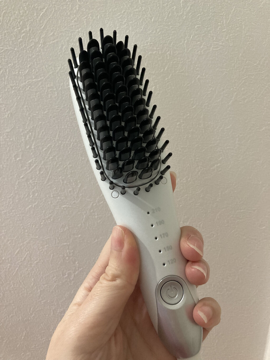 Agetuyaポータブルミニブラシアイロン（ポーチ付き）/ローネジャパン/ヒートブラシを使ったクチコミ（1枚目）