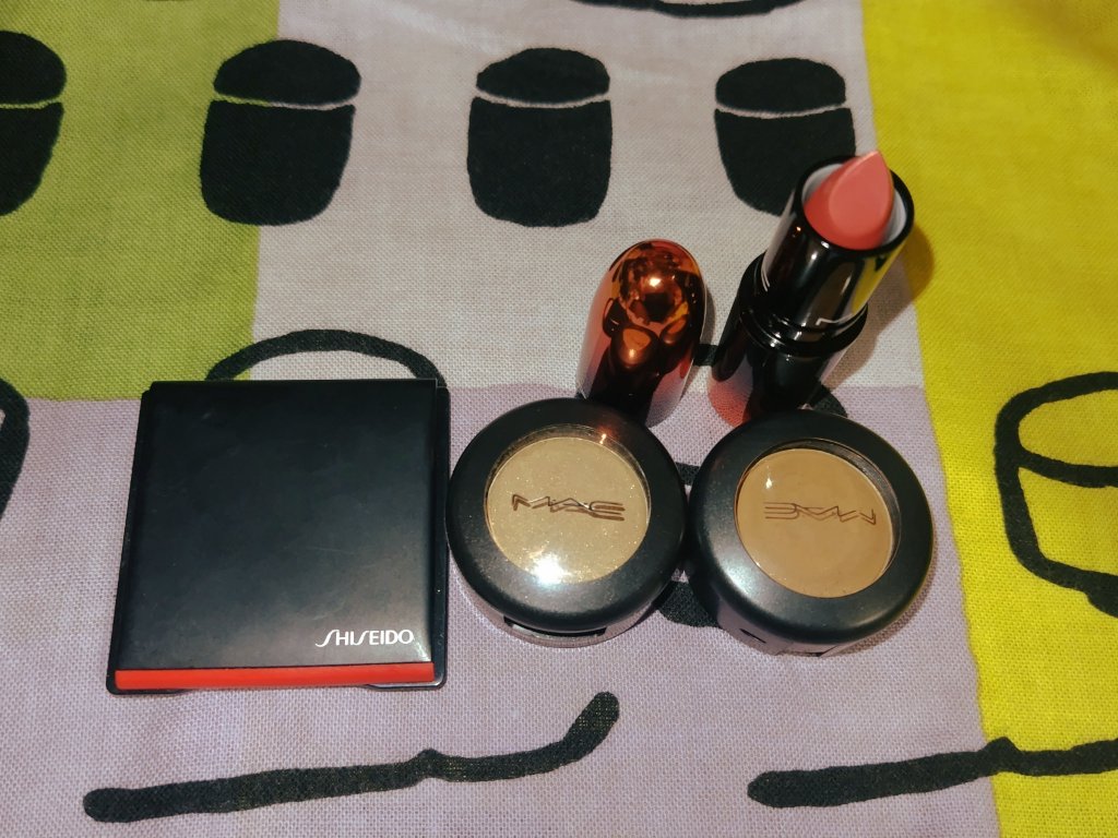 ラブ ミー リップスティック  ホット アズ チリ（限定）/M・A・C/口紅を使ったクチコミ（2枚目）