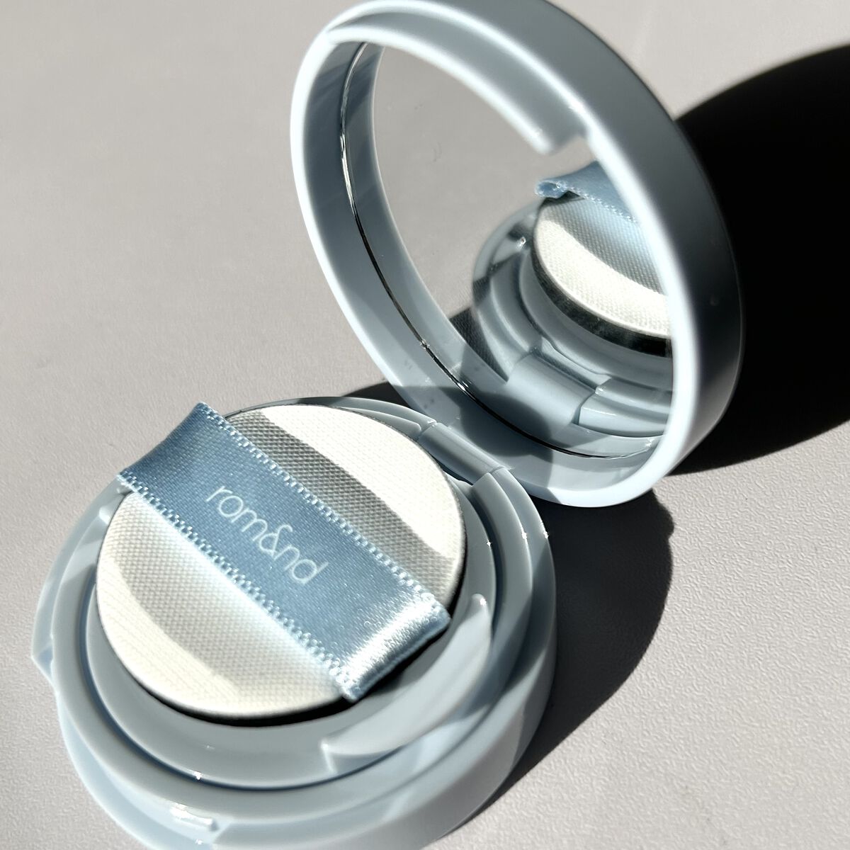 ベアウォータークッション/rom&nd/クッションファンデーションを使ったクチコミ（3枚目）