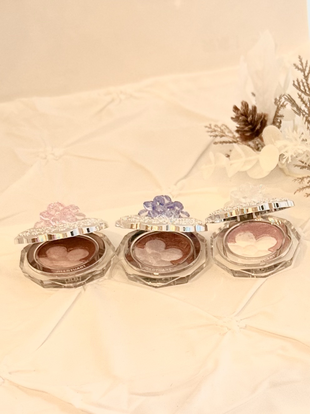 ジルスチュアート クリスタルブルーム ペタルクチュールアイズ デュオ/JILL STUART/アイシャドウパレットを使ったクチコミ（3枚目）