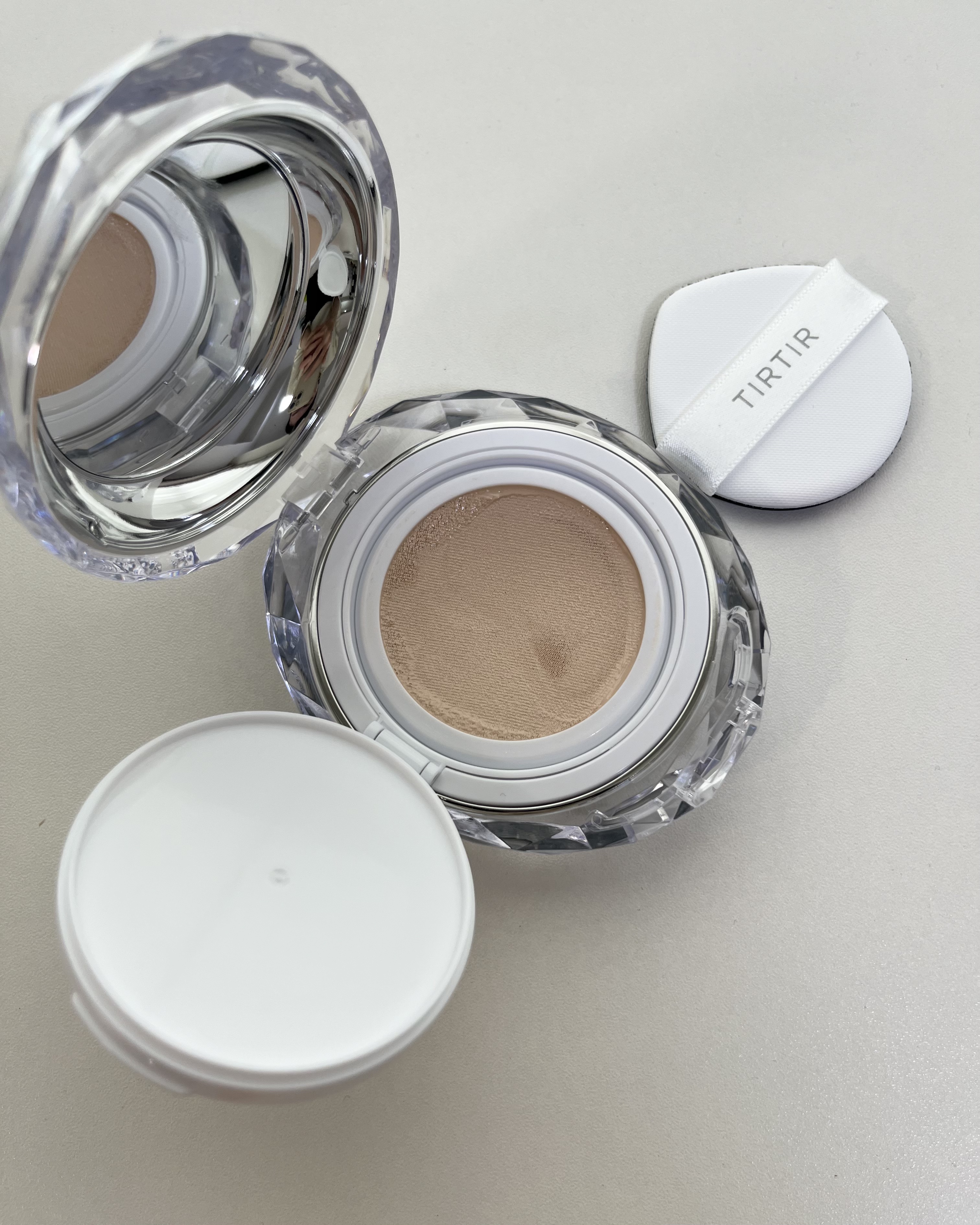 マスクフィット クリスタルメッシュクッション 17C ポーセリン/TIRTIR(ティルティル)/クッションファンデーションを使ったクチコミ（2枚目）