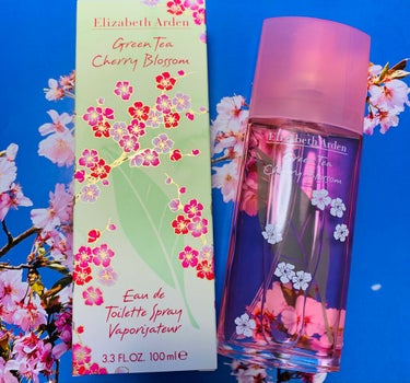和風の桜とお茶の香り☺️

エリザベス アーデン　グリーンティー チェリーブロッサム オーデトワレ　100ml 

楽天の香水ショップで1800円ほどで購入しました。
すごいプチプラですね😋

でも、安