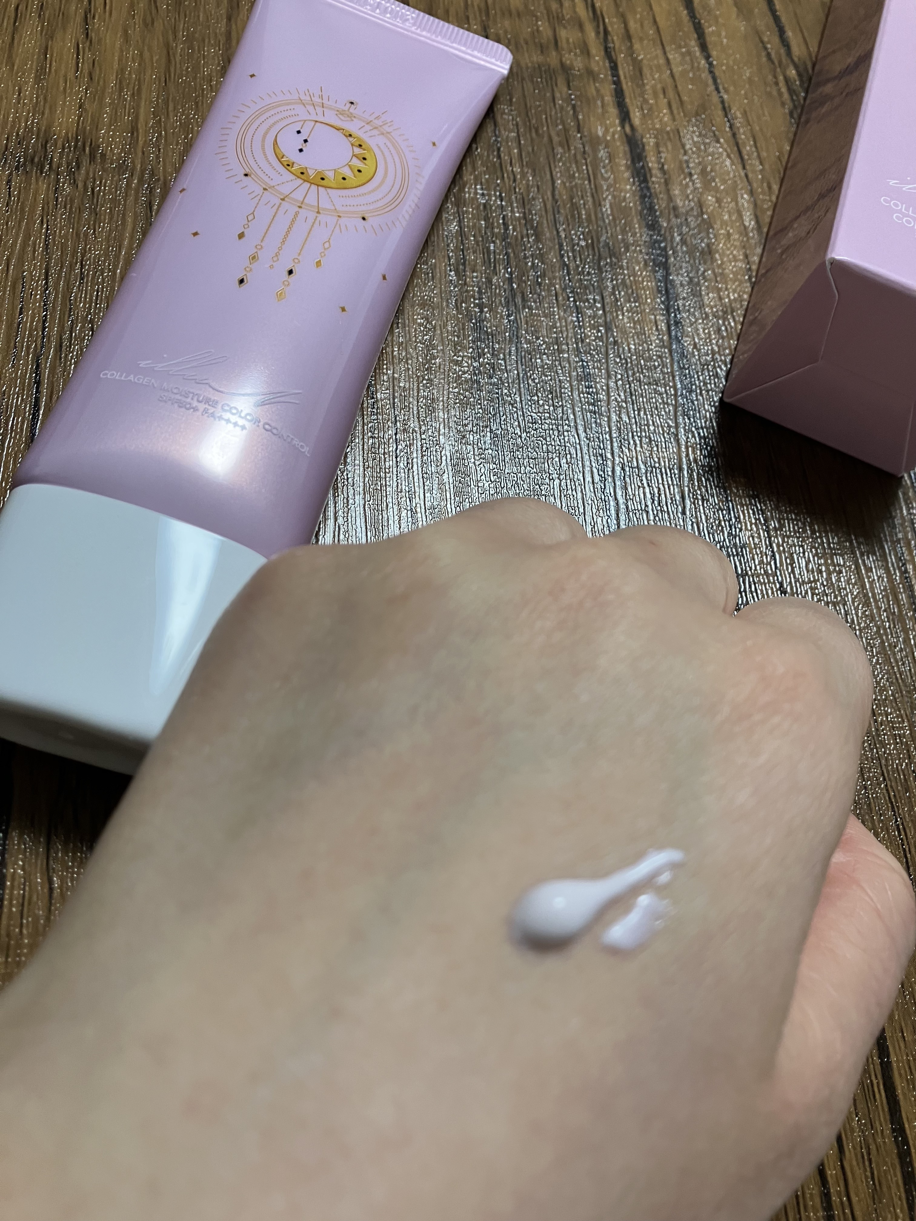 コラーゲンモイスチャーカラーコントロール/illuN/化粧下地を使ったクチコミ（3枚目）