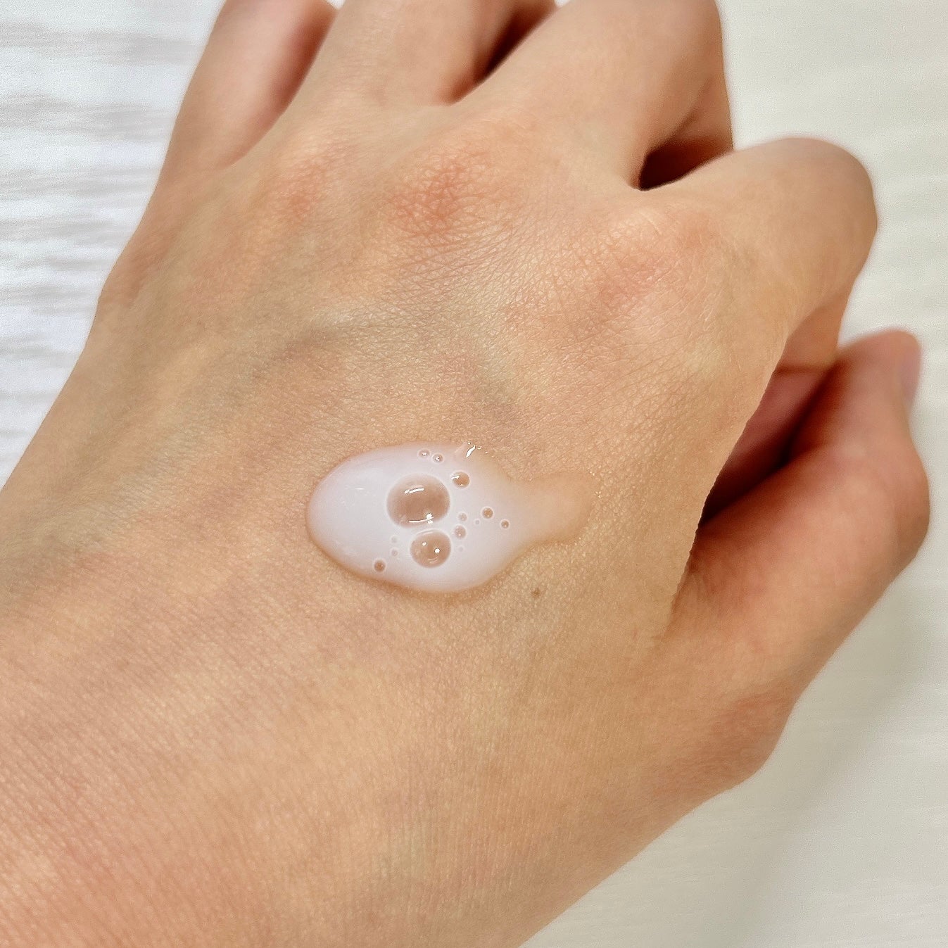 浸透発酵ビタミンCエッセンスセラム/NARTH/美容液を使ったクチコミ(4枚目)