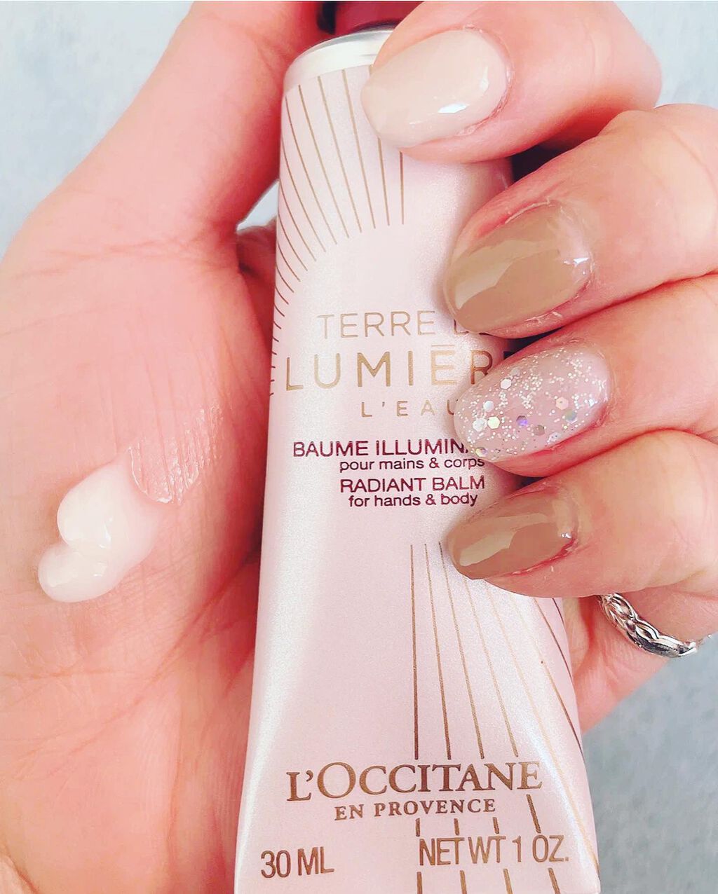 テール ド ルミエール ハンドクリーム/L'OCCITANE/ハンドクリームを使ったクチコミ（2枚目）