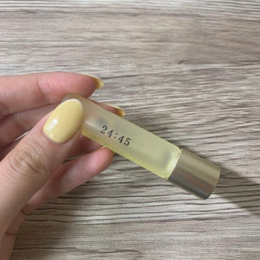 やっぱネイルオイルはuka💅ジェルネイル やっと復活しました〜！

香りはニイヨンヨンゴ。
少し値ははるけど香り効果ともにukaが一番だなあって使用するたびに思います🤍

持ち運びにもいいピッタリサイズ