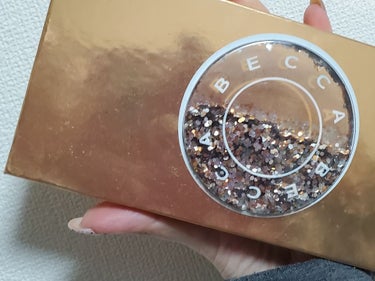 Pop Goes The Glow Champagne Pop Face & Eye Palette  /BECCA/メイクアップキットを使ったクチコミ（1枚目）