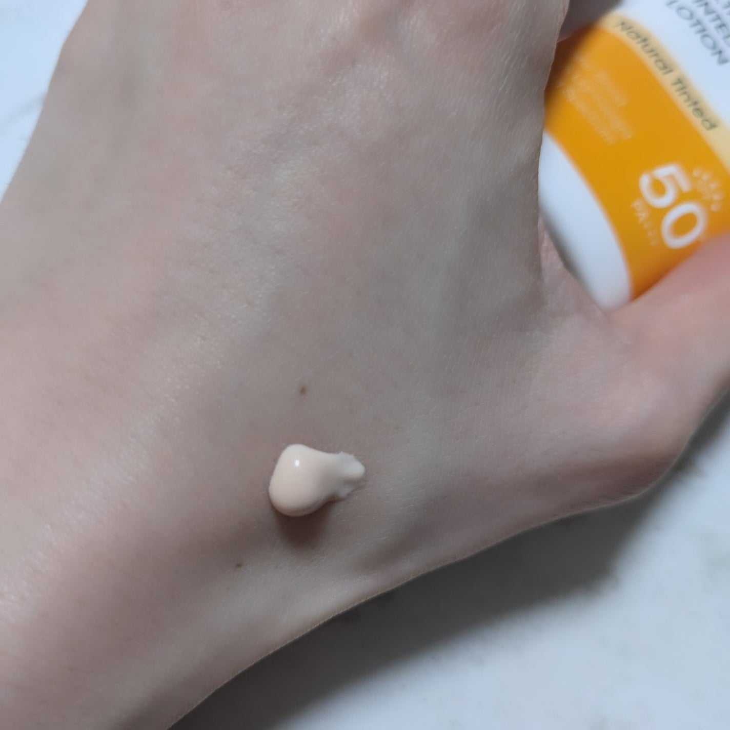 サンスクリーン+モイスト(色付き)<日焼け止め>/DR.WU/日焼け止めローションを使ったクチコミ(2枚目)