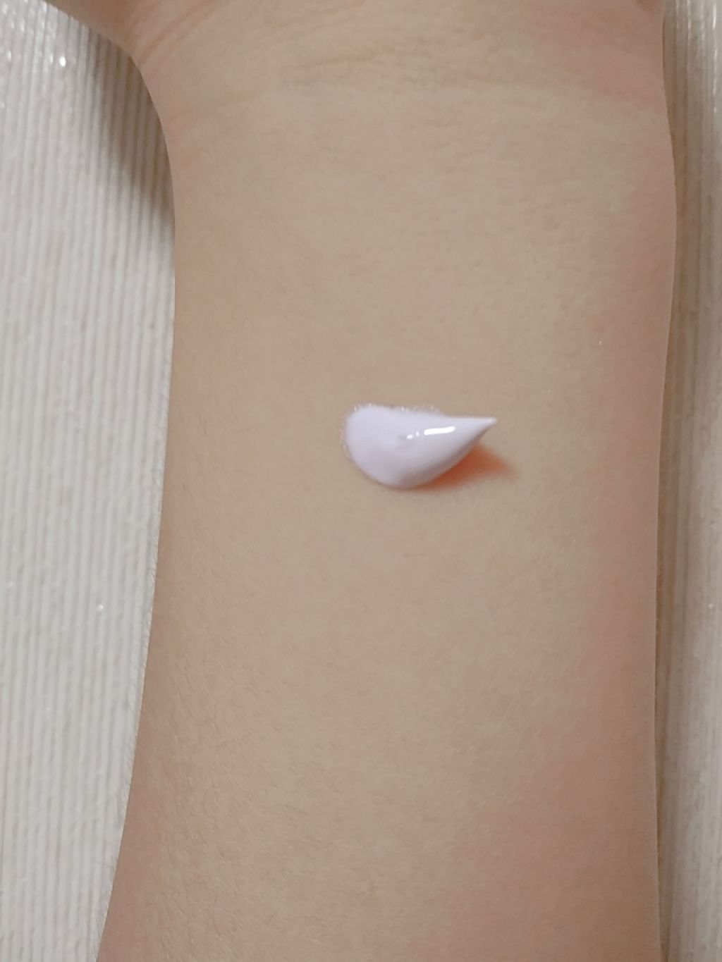 スキンアクア トーンアップUVエッセンス/スキンアクア/日焼け止めクリームを使ったクチコミ(3枚目)