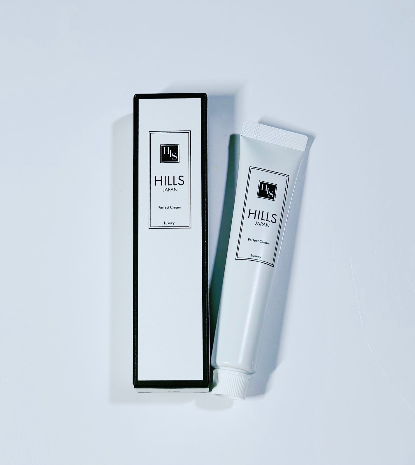 HILLSハンドネイル美容クリーム Luxury/HILLS JAPAN/ハンドクリームを使ったクチコミ(1枚目)